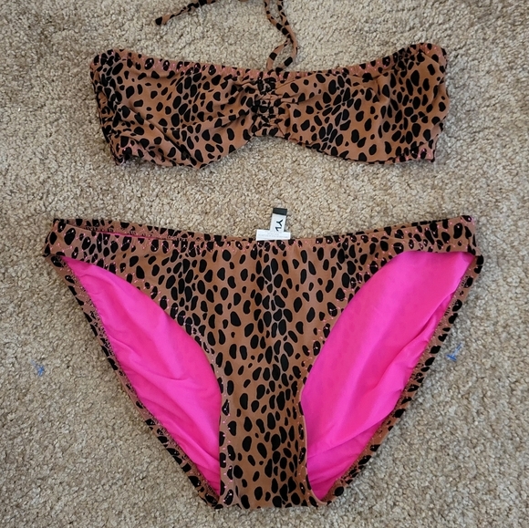 Dkny Other - DKNY Bikini Top Small Bottoms Large